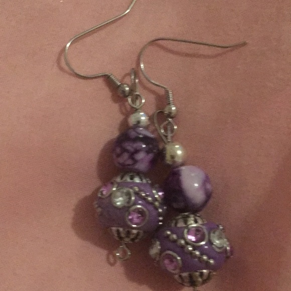 Earrings - Picture 1 of 1